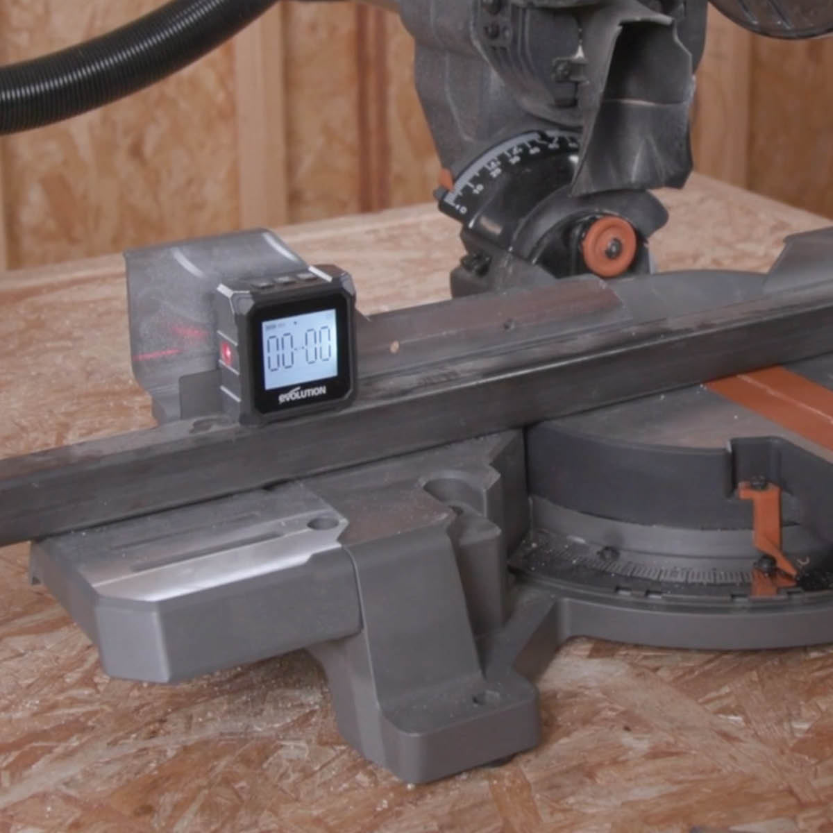 Digital Angle Finder, Inclinometer & Laser Level from Evolution